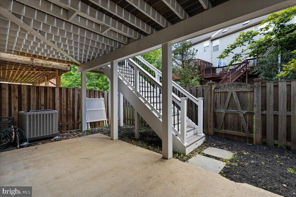 47695 Whirlpool Sq