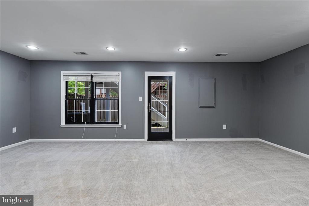 47695 Whirlpool Sq