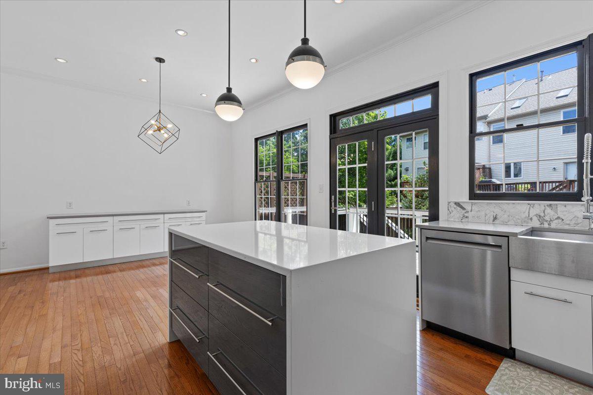 47695 Whirlpool Sq