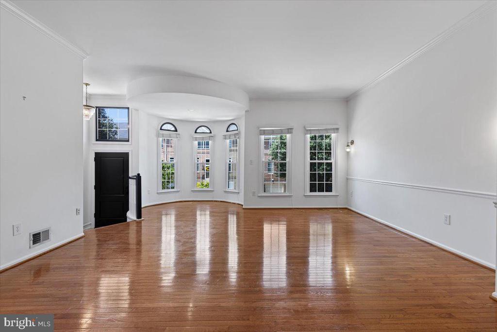 47695 Whirlpool Sq