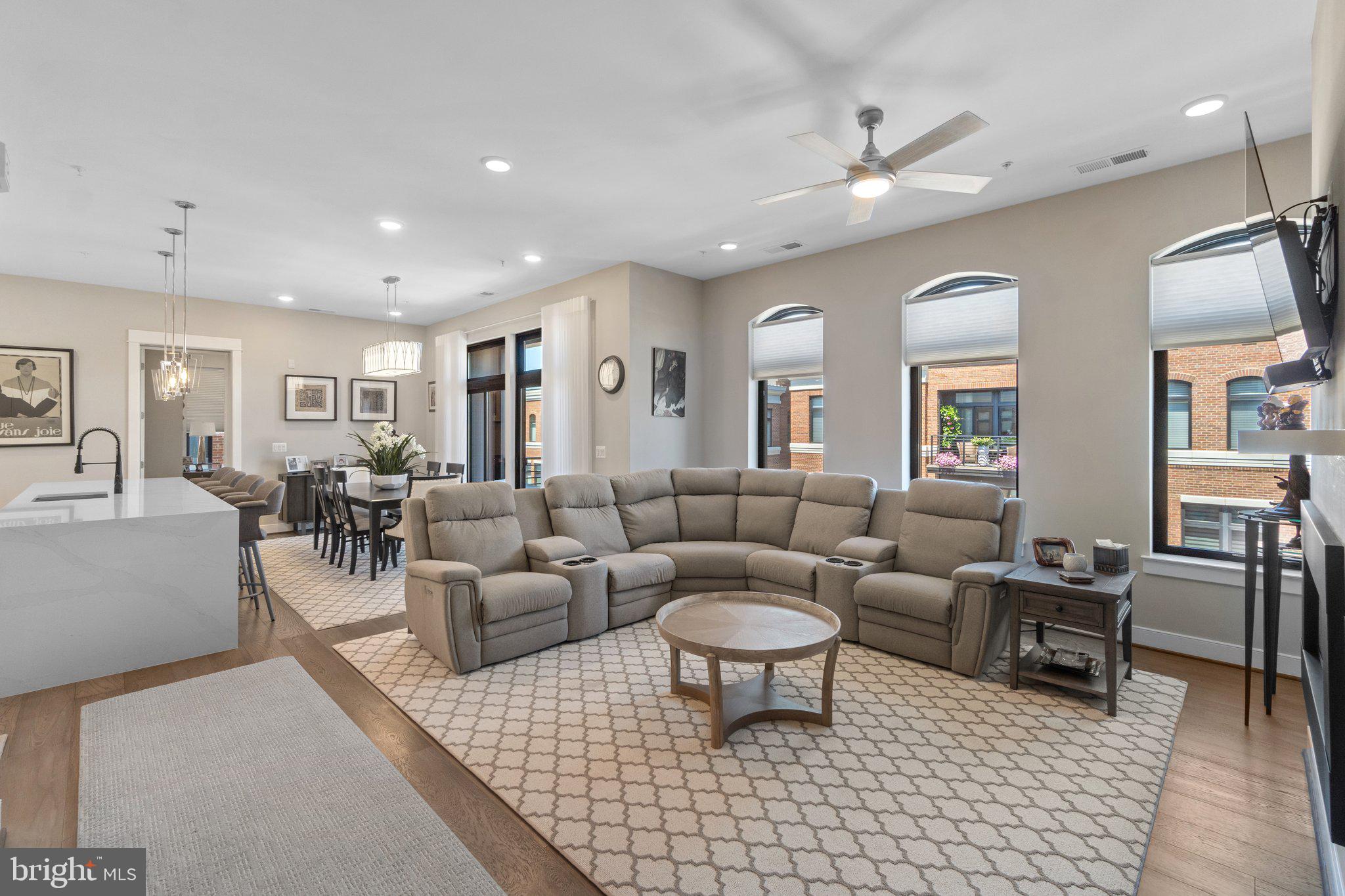 5 STATIONMASTER ST SE #400