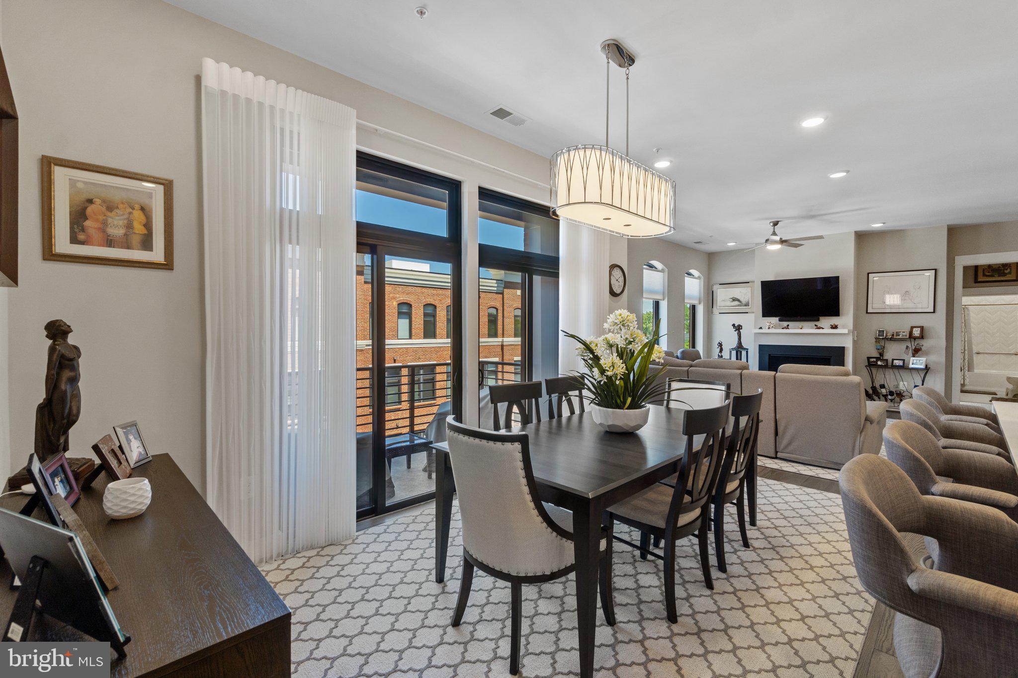 5 STATIONMASTER ST SE #400