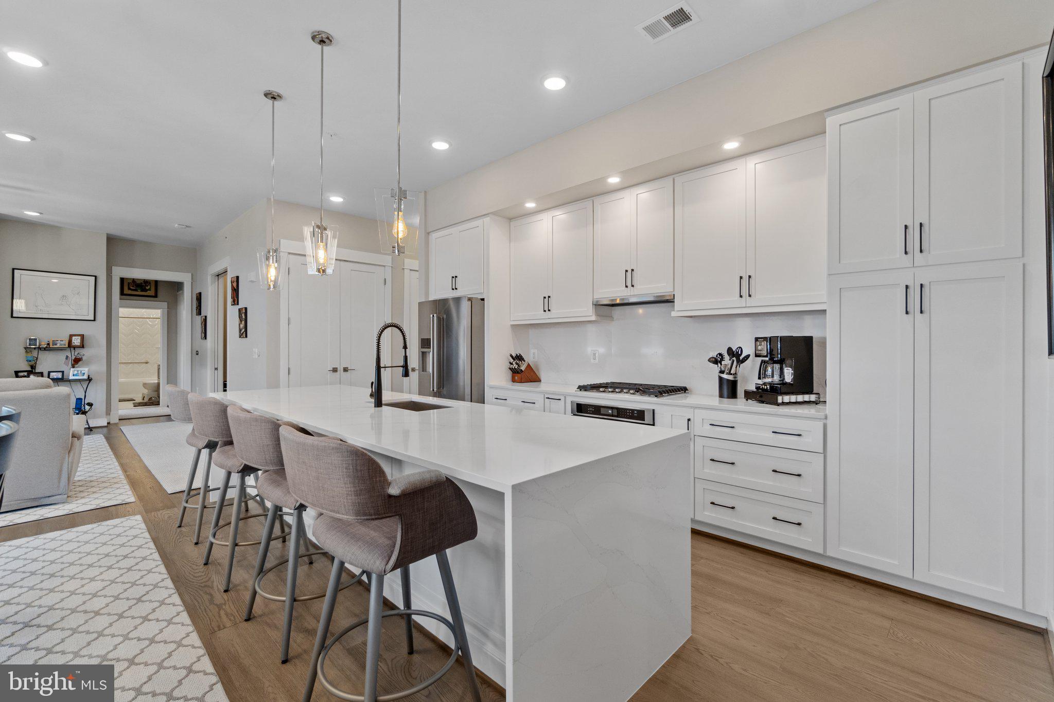 5 STATIONMASTER ST SE #400
