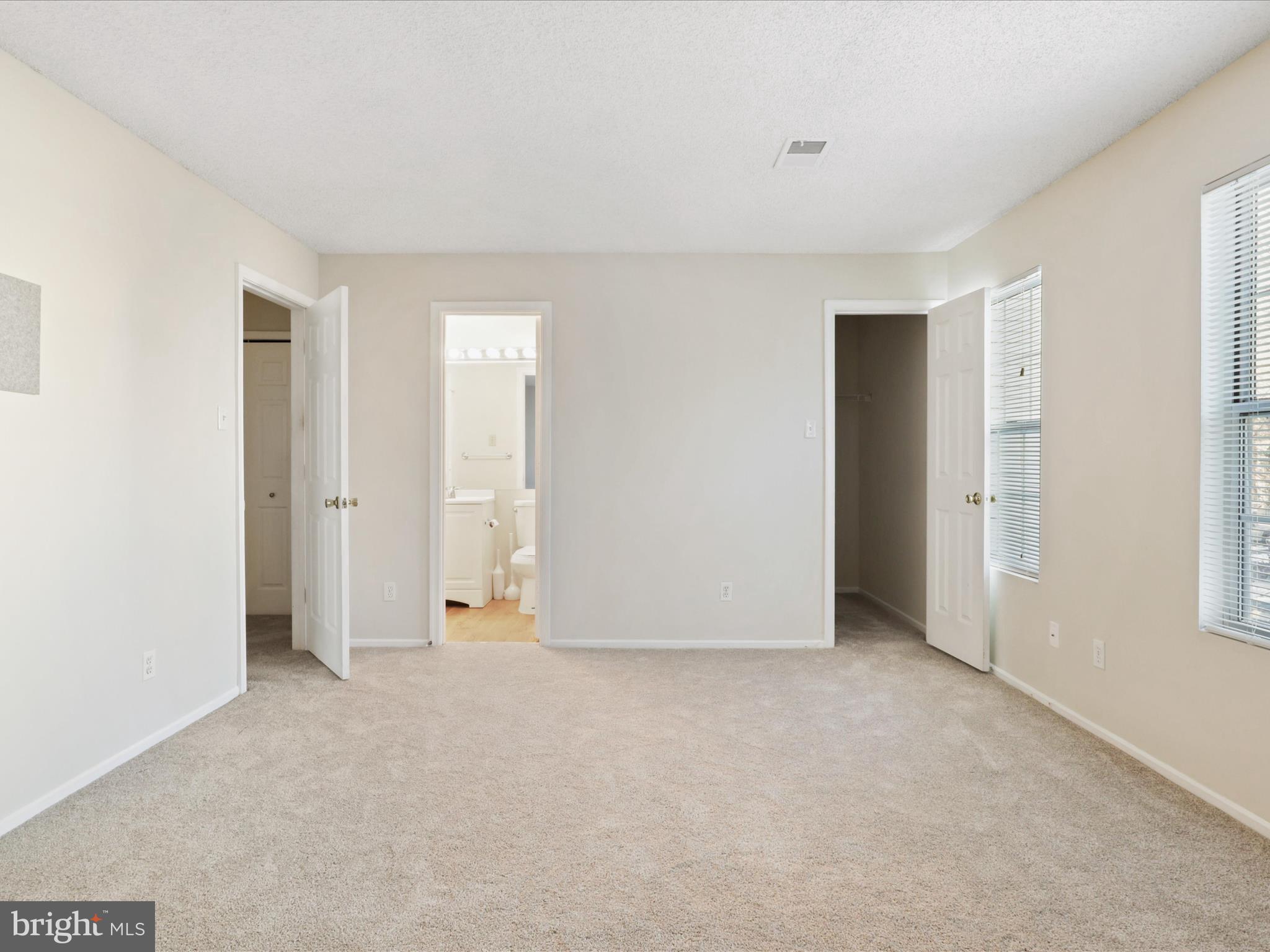 1108 HUNTMASTER TER NE #202