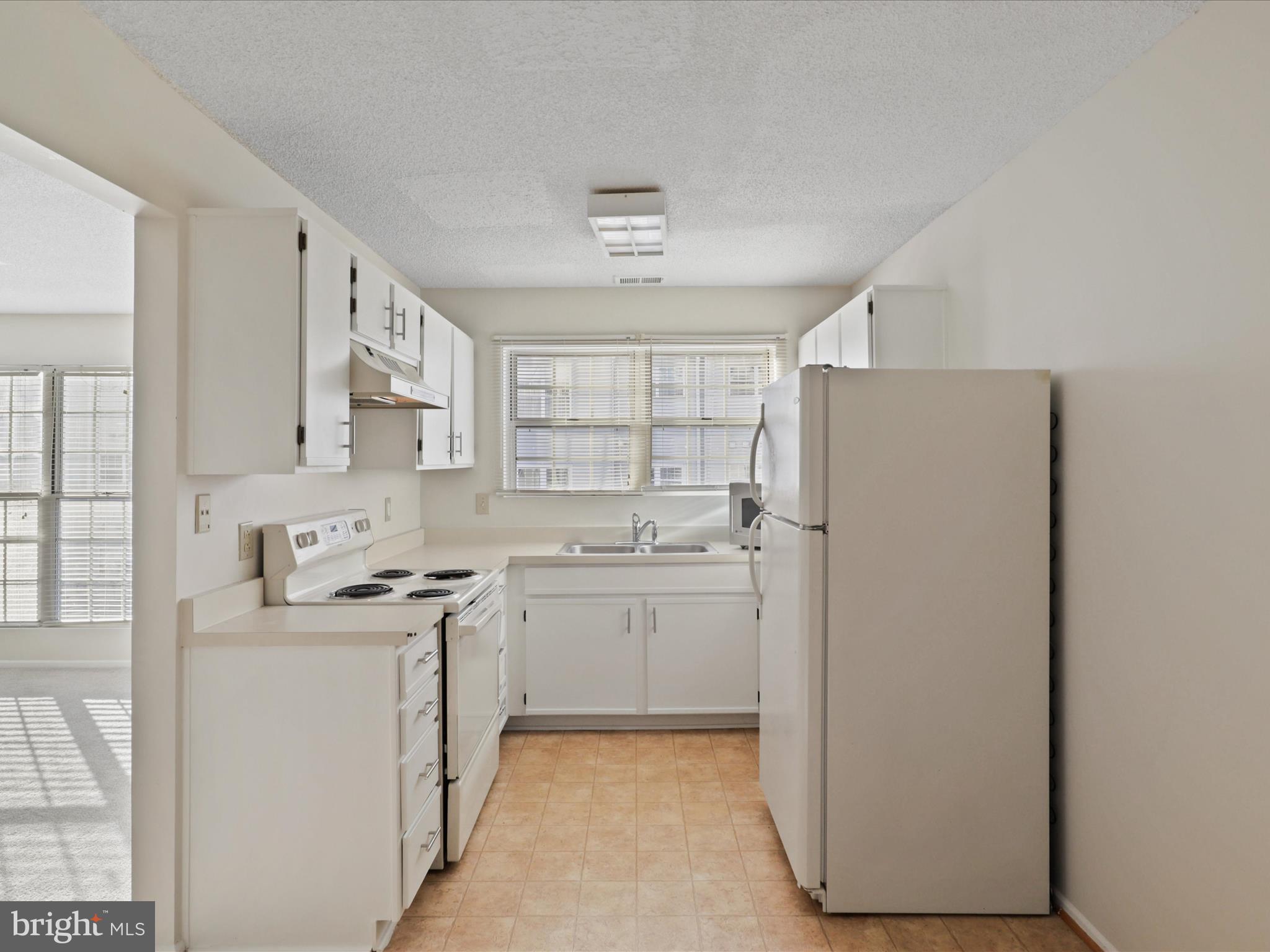 1108 HUNTMASTER TER NE #202