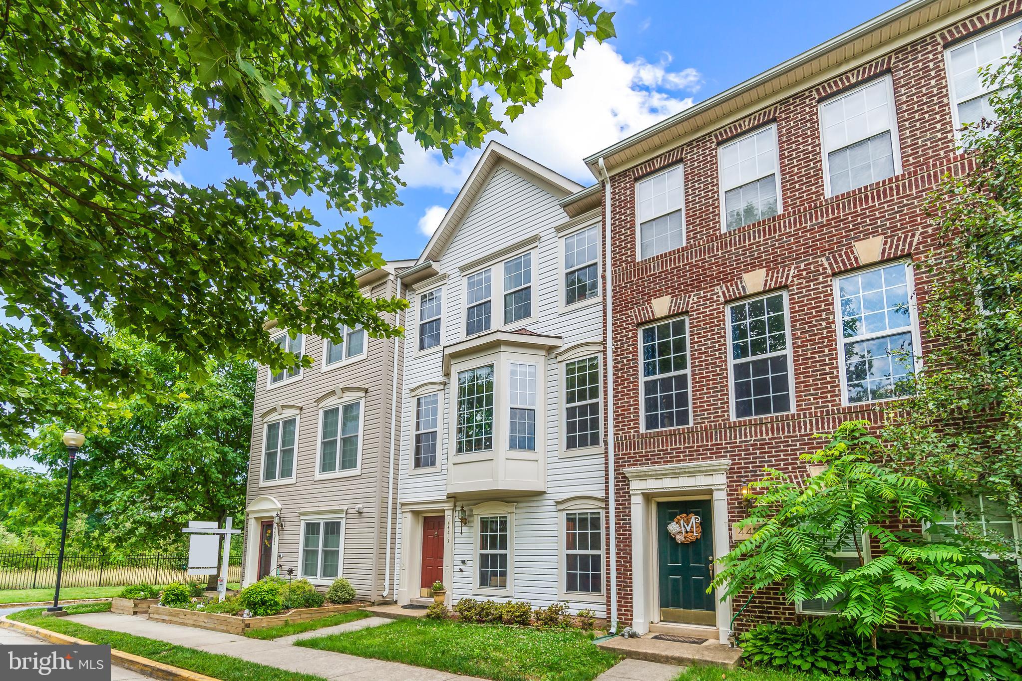 44313 SUSCON SQ