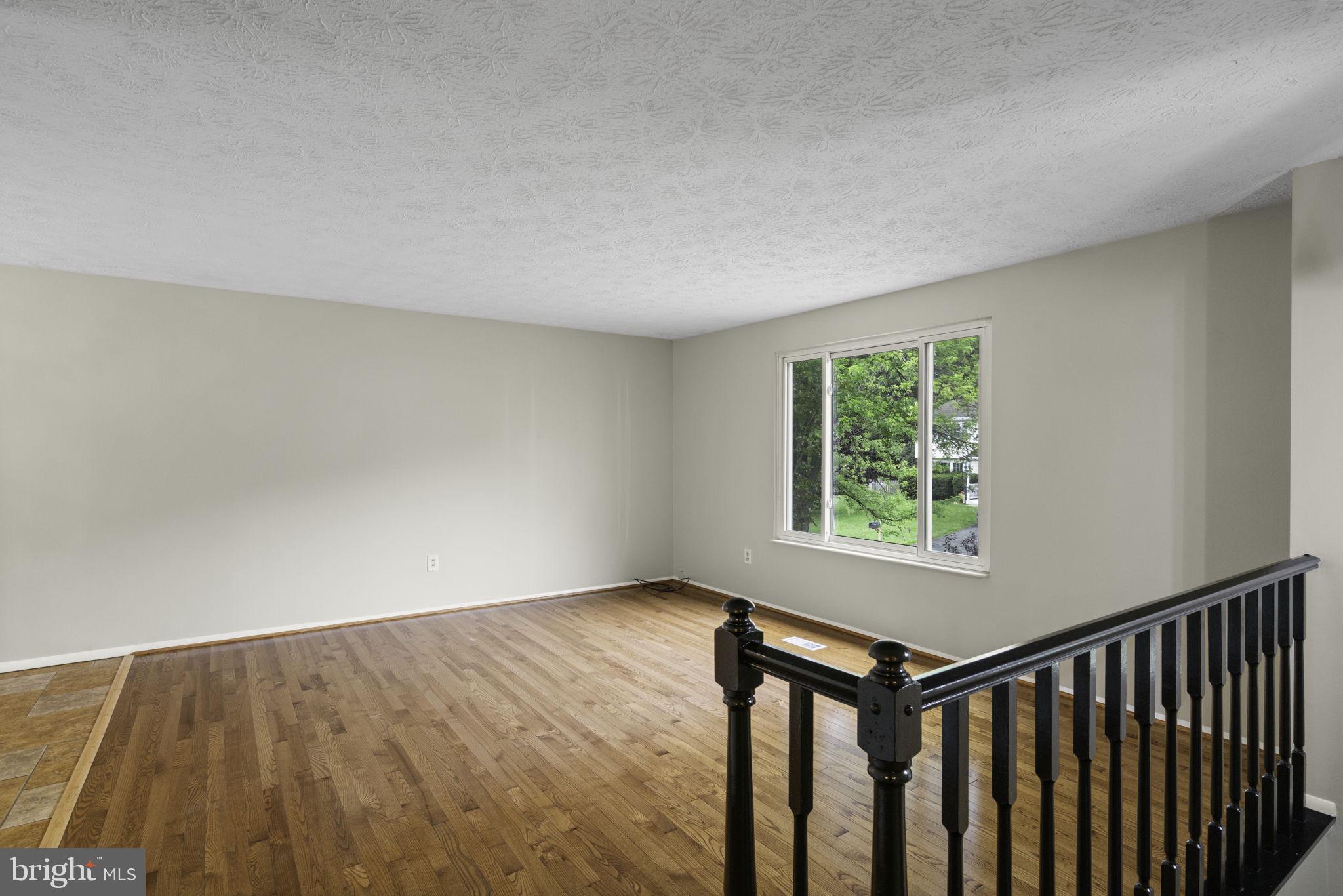 108 Tamarack Ct