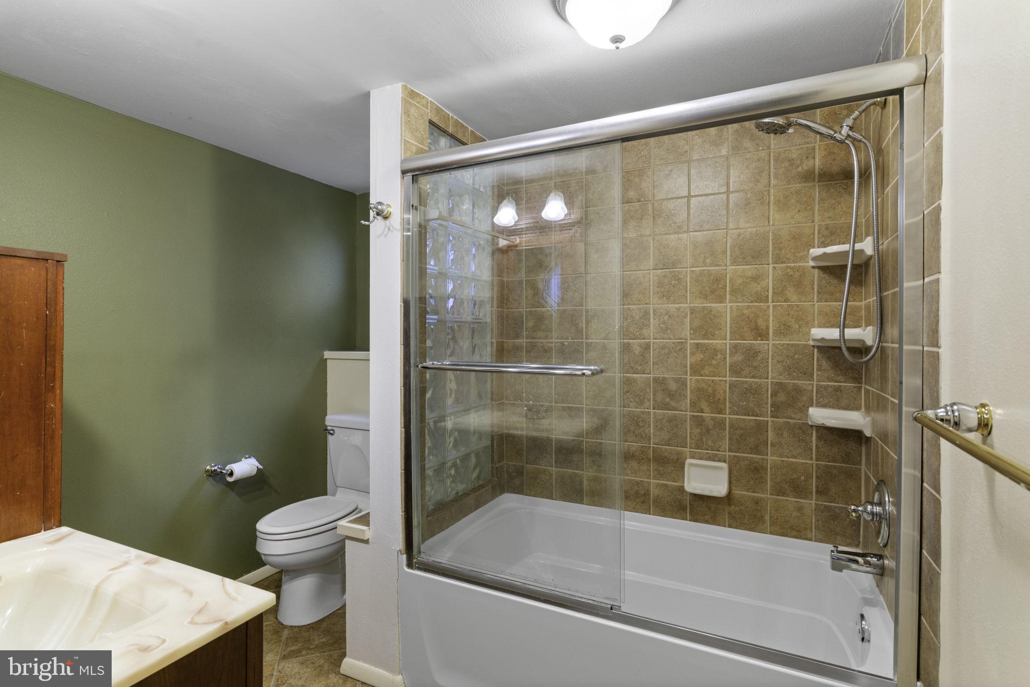 108 Tamarack Ct