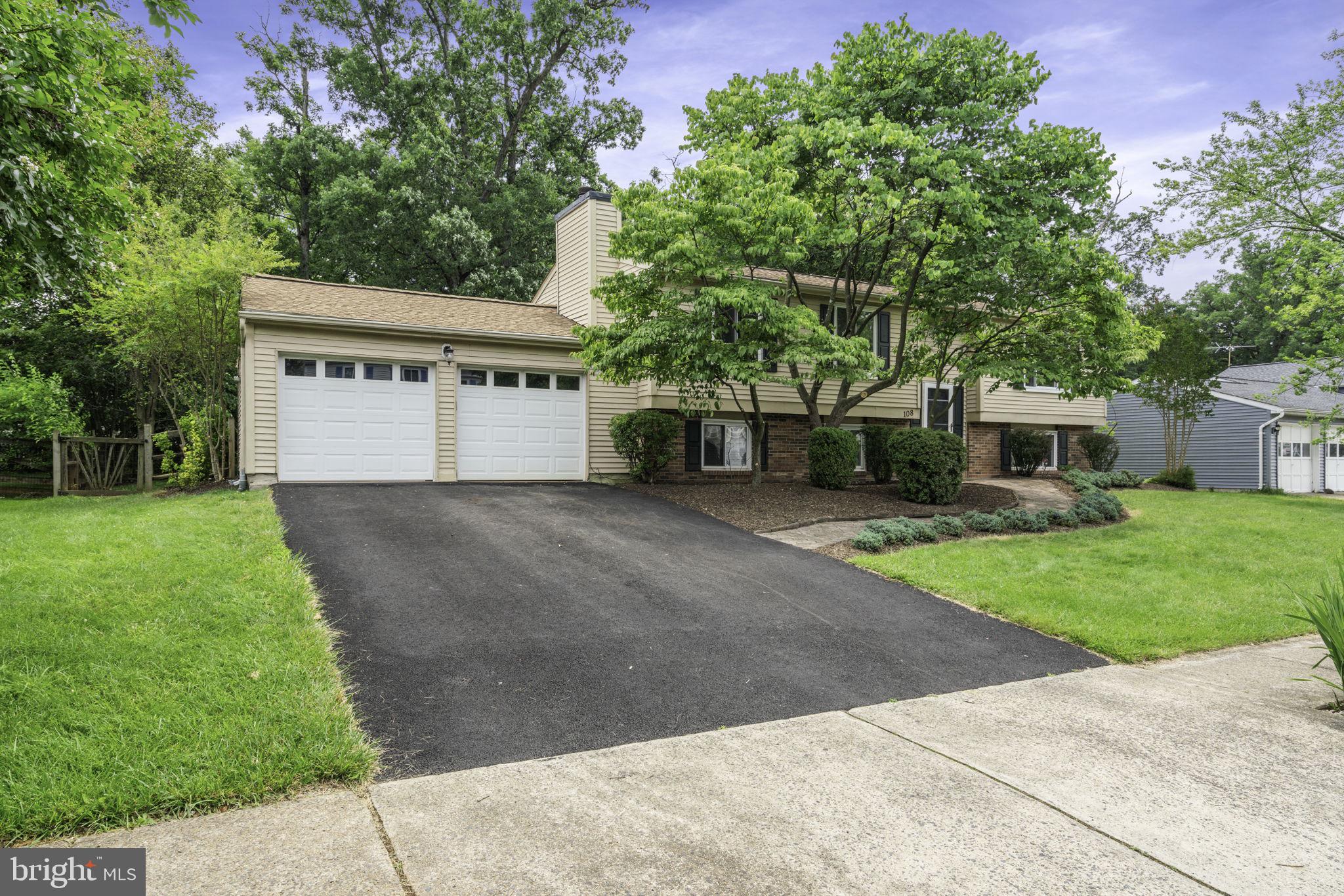 108 Tamarack Ct