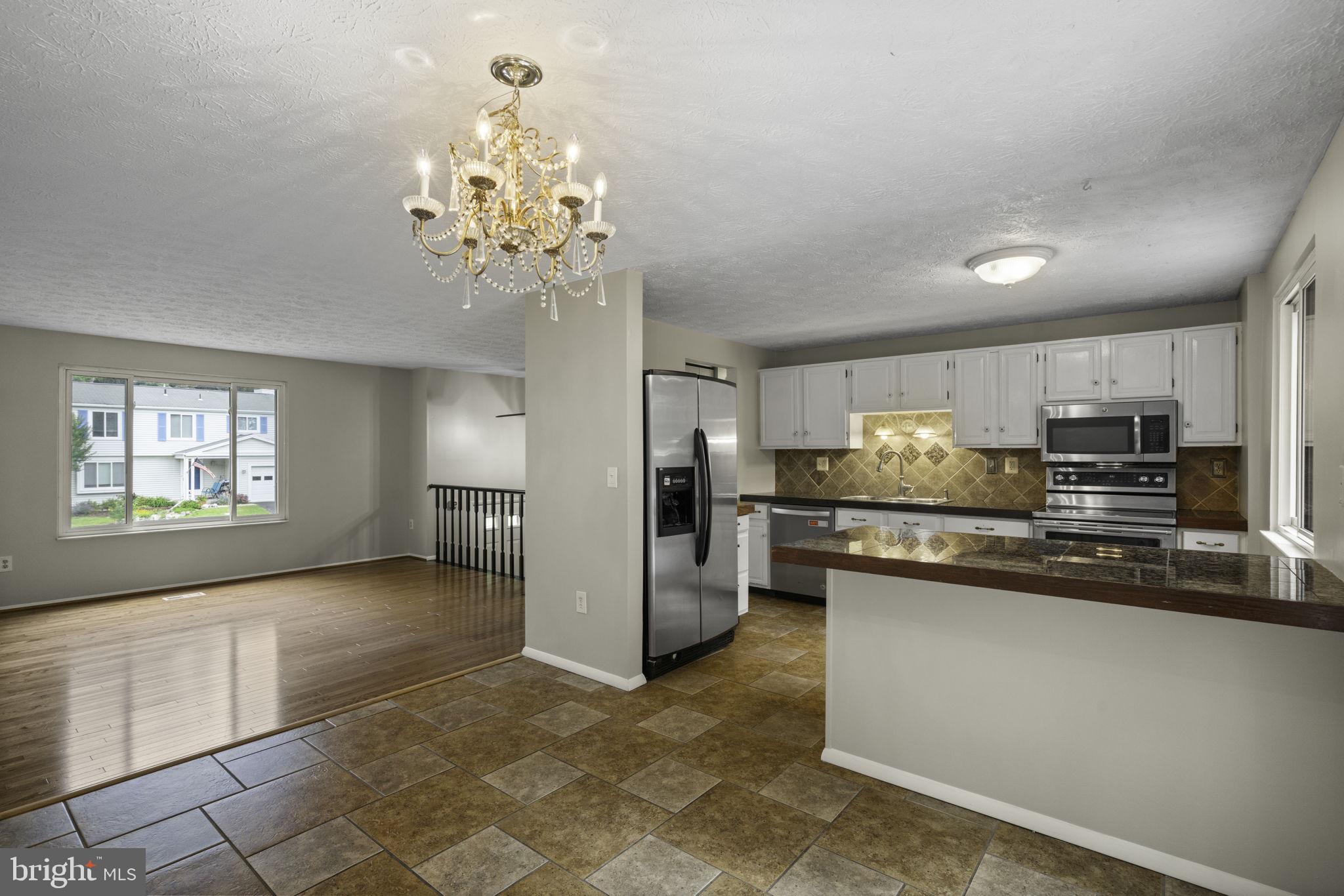 108 Tamarack Ct