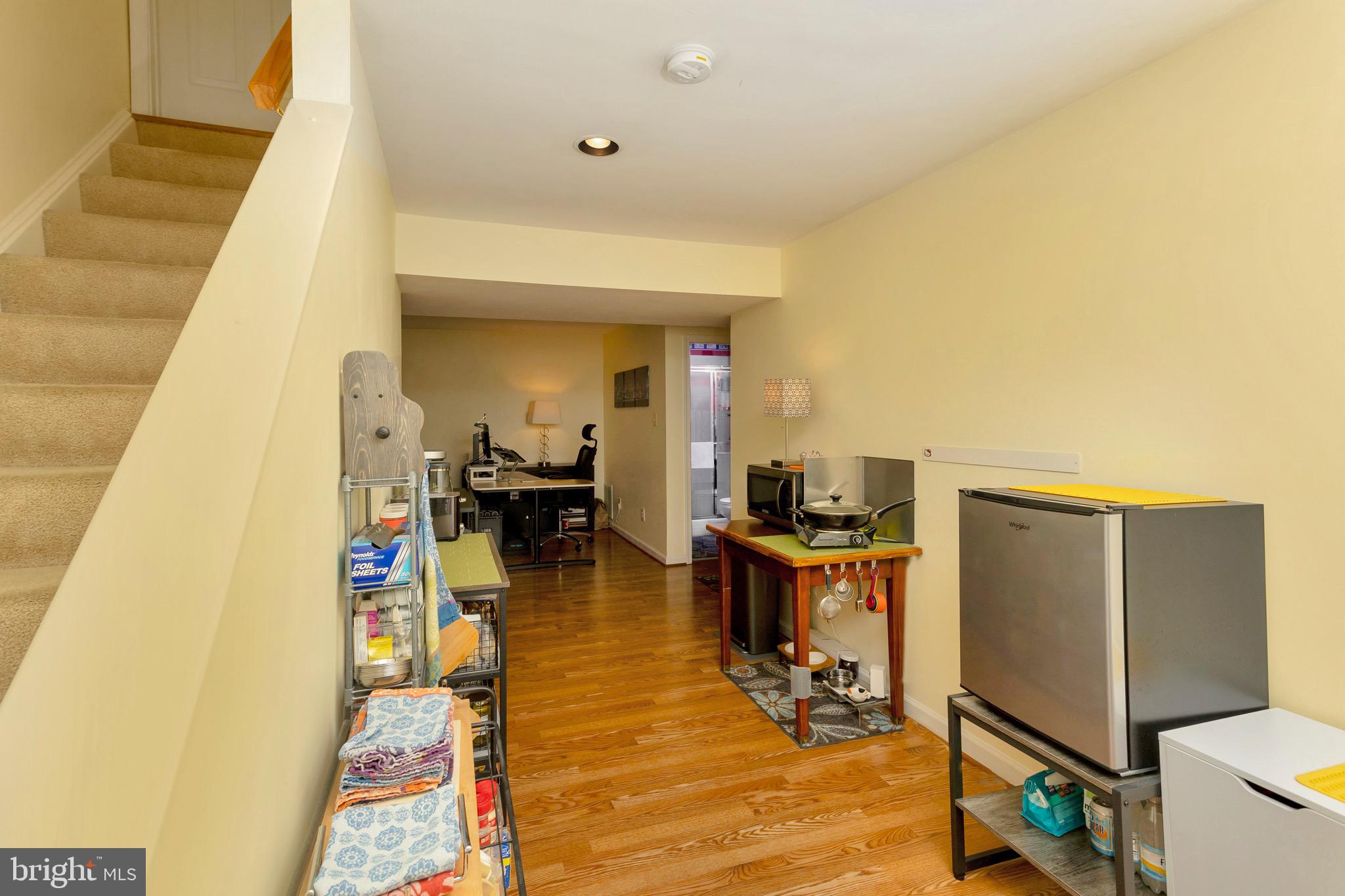 305 Oakcrest Manor Dr NE