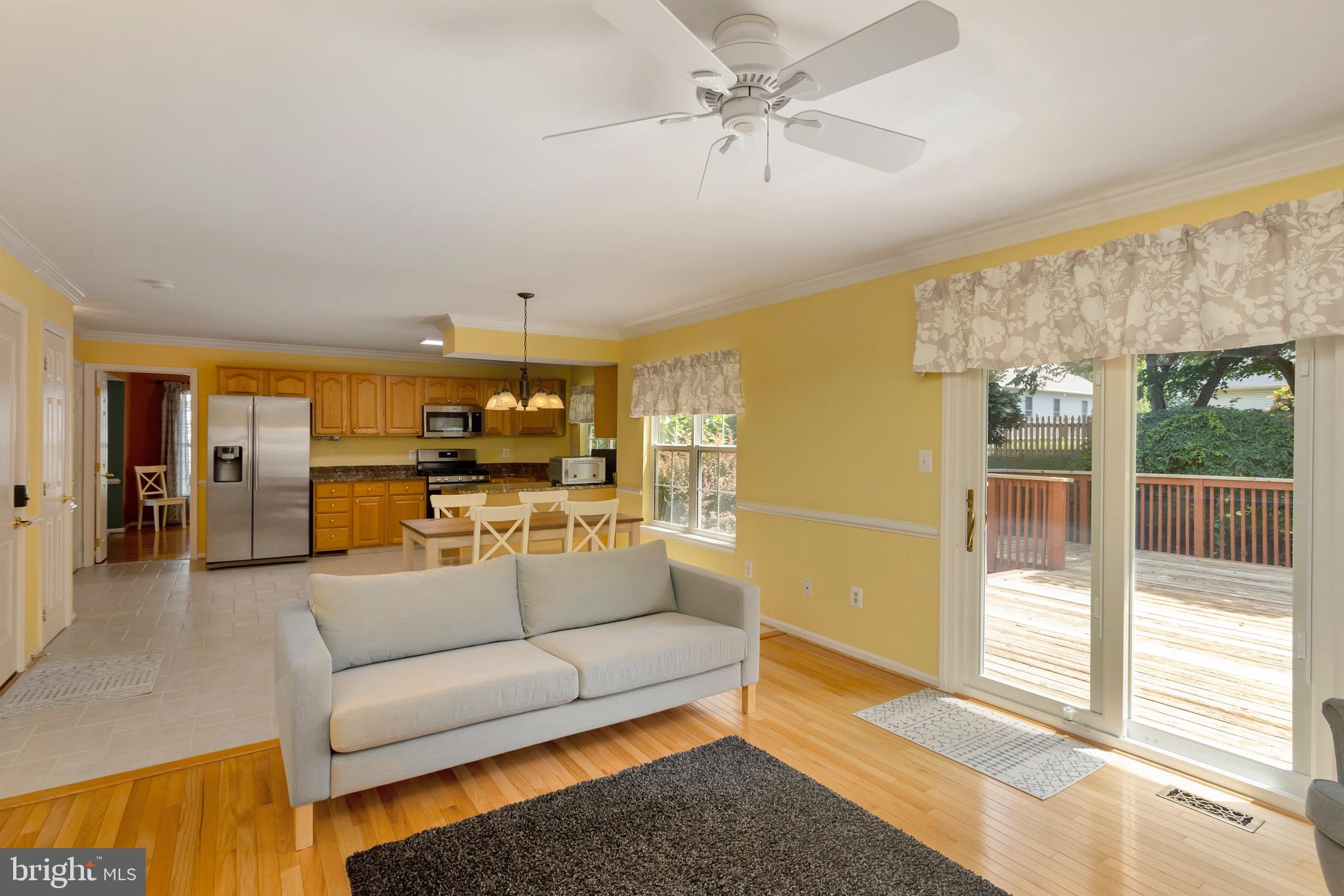 305 Oakcrest Manor Dr NE