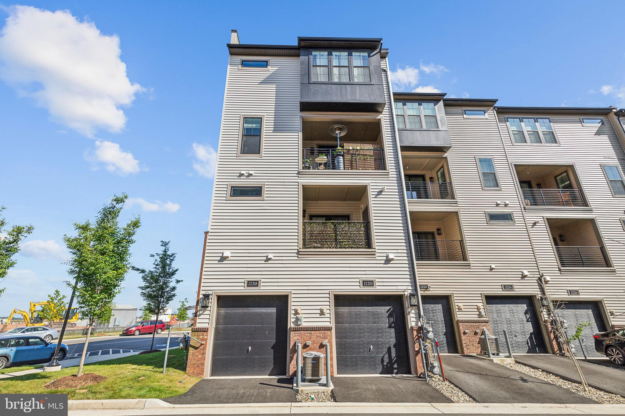 22318 ROANOKE RISE TER