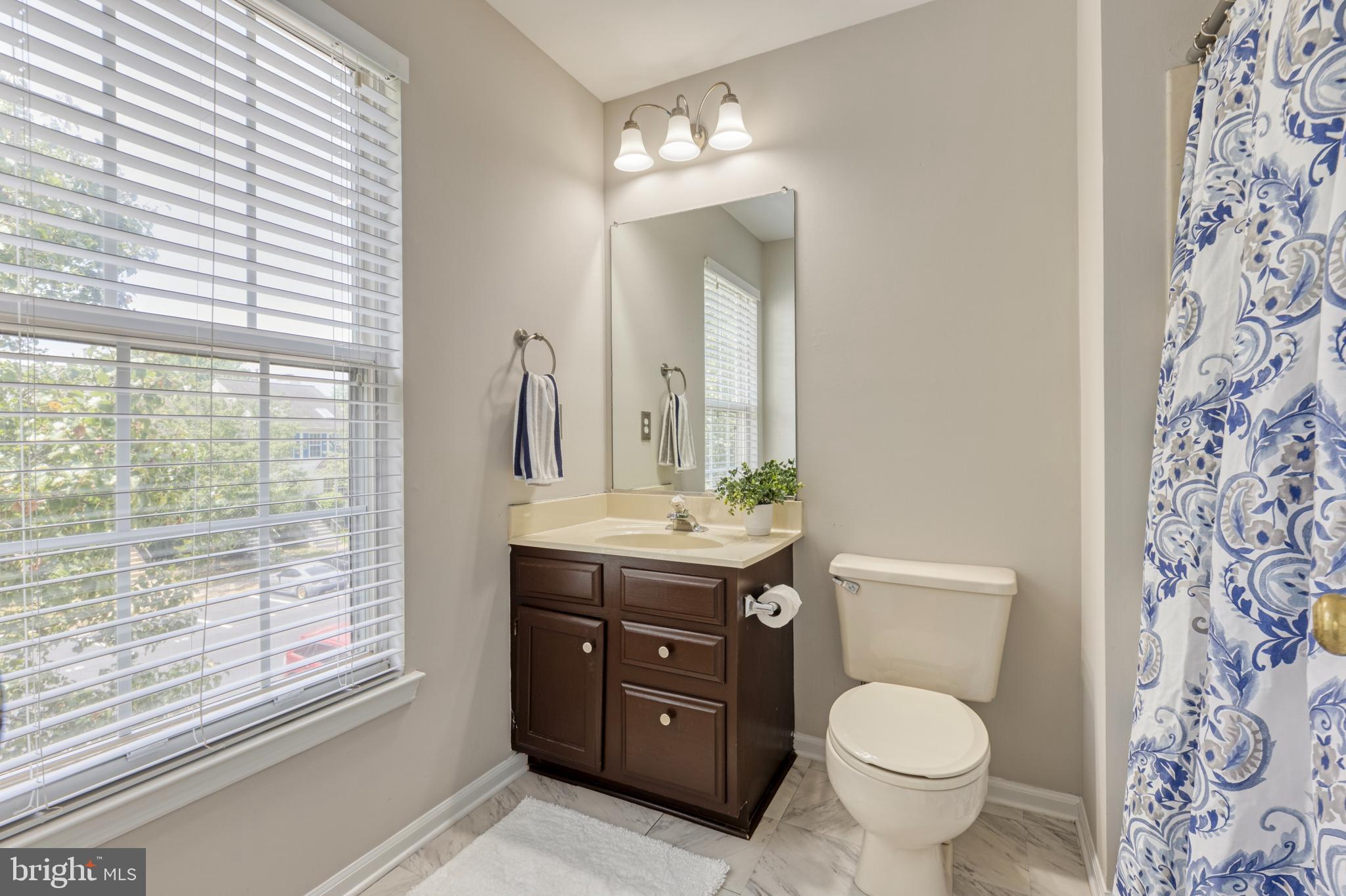 43960 Minthill Ter