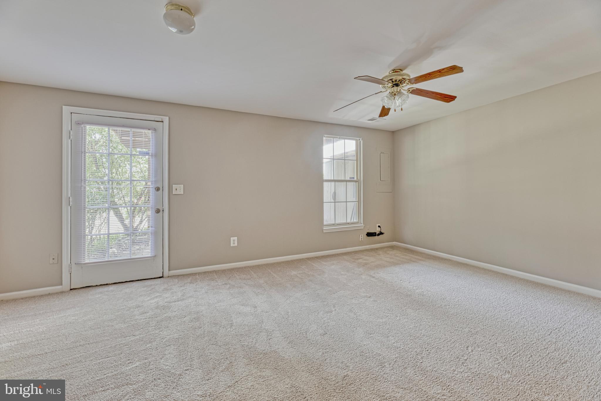 43960 Minthill Ter