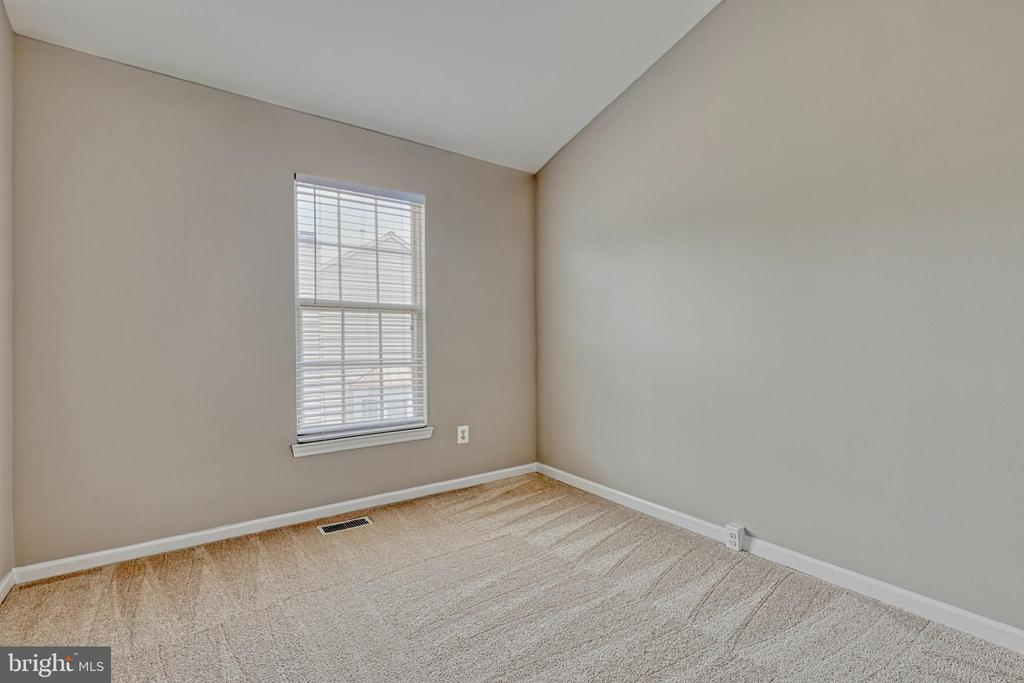 43960 Minthill Ter