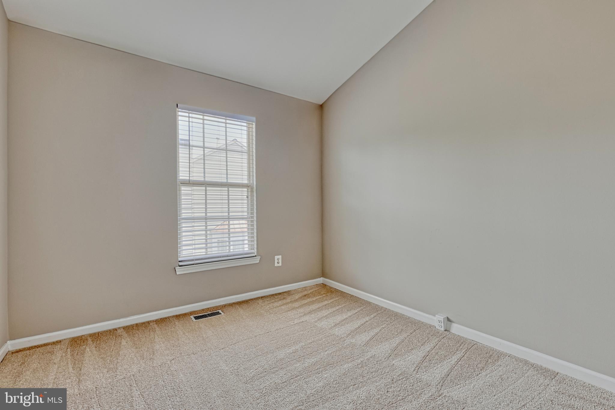 43960 Minthill Ter