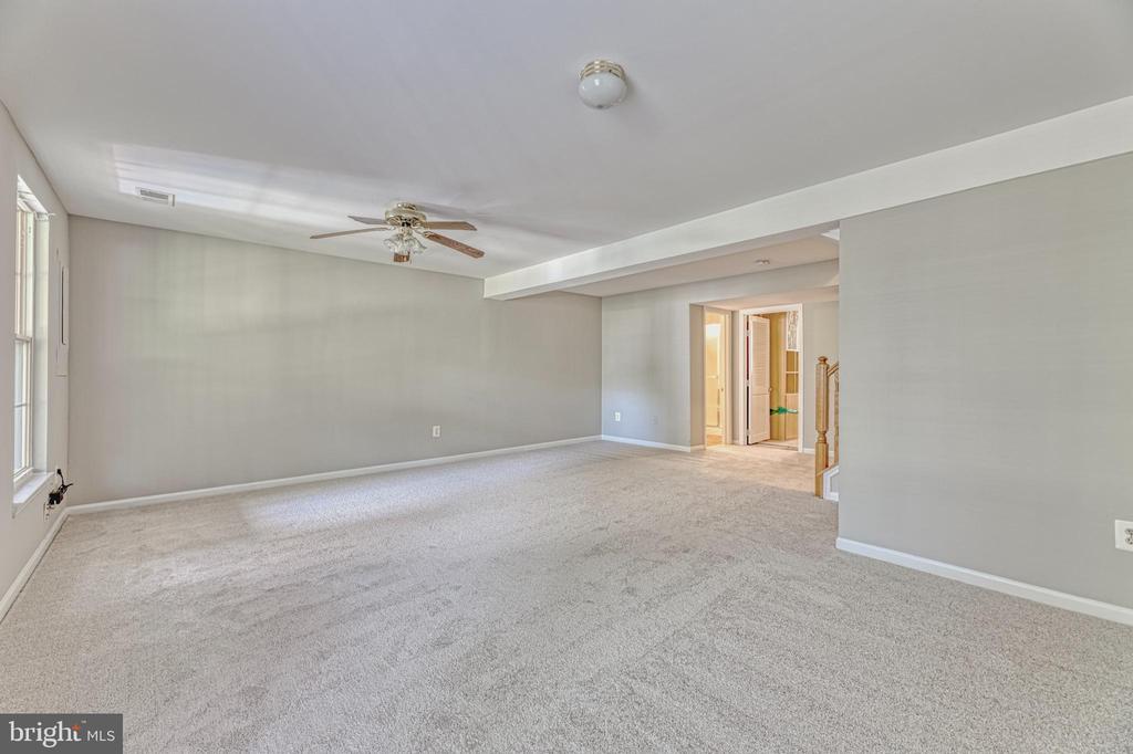 43960 Minthill Ter