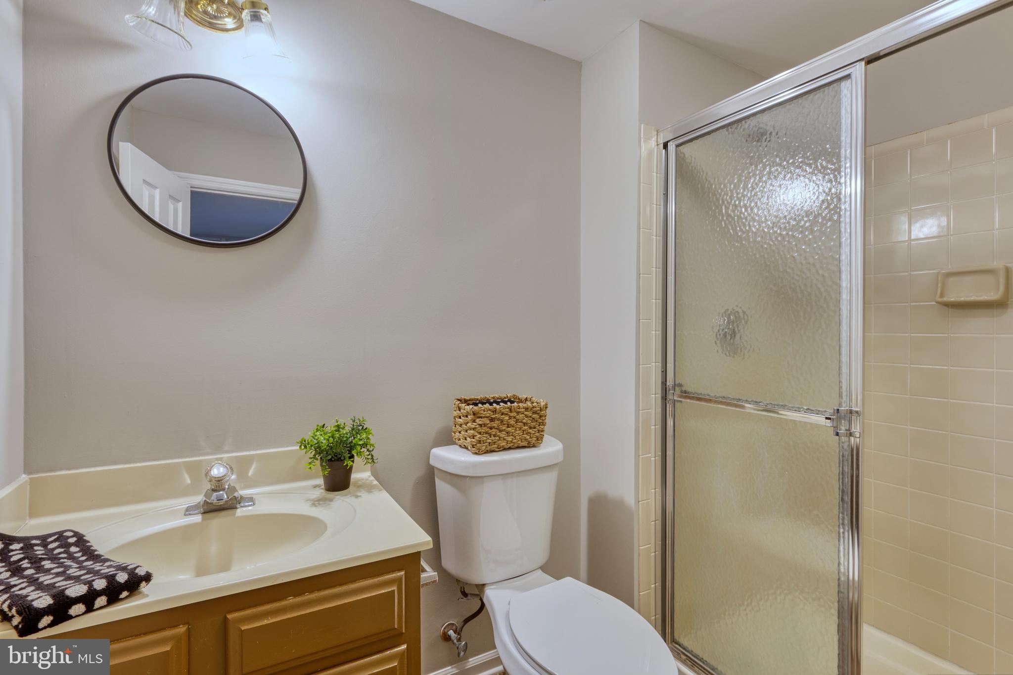 43960 Minthill Ter