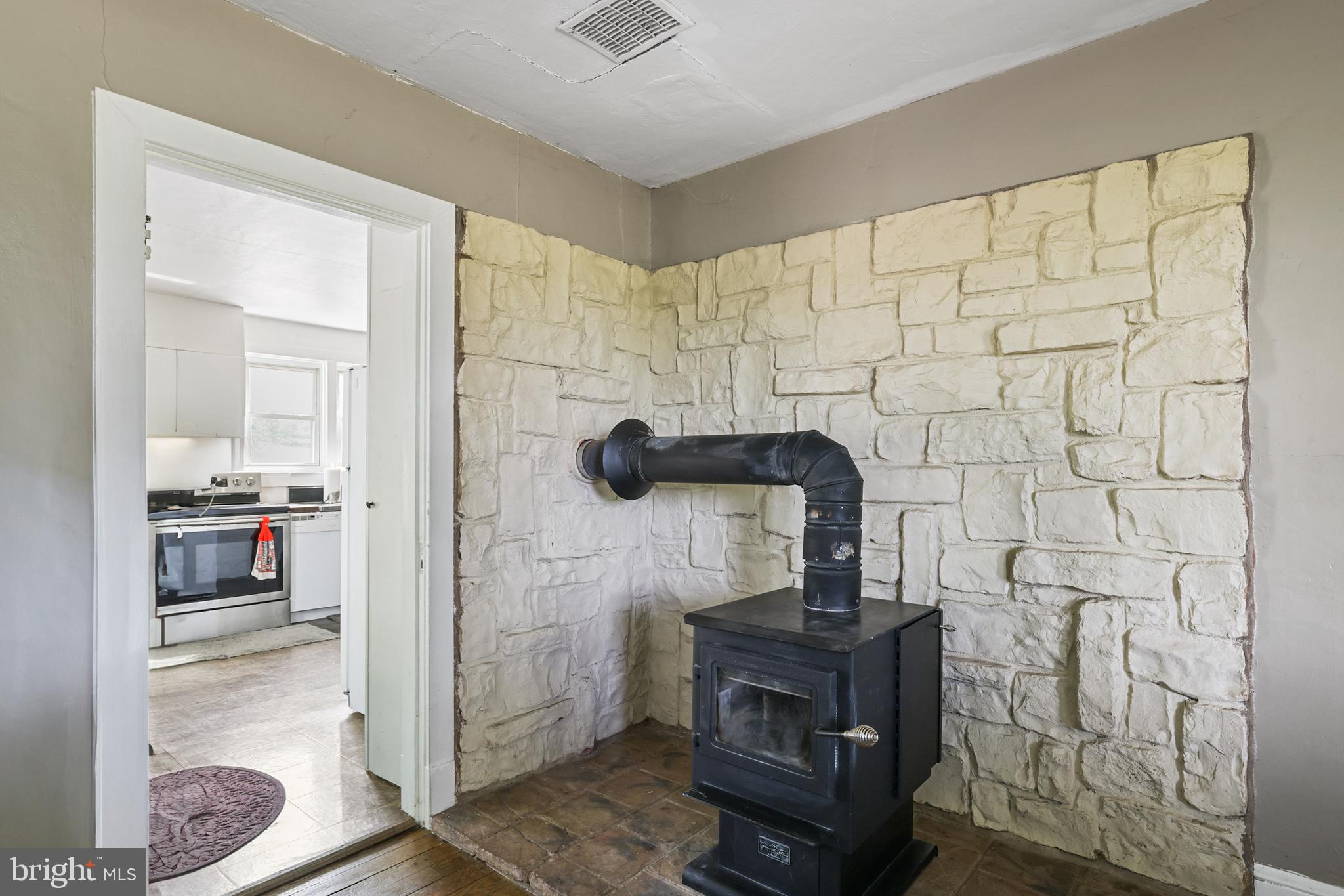 18373 LICKEY MILL RD