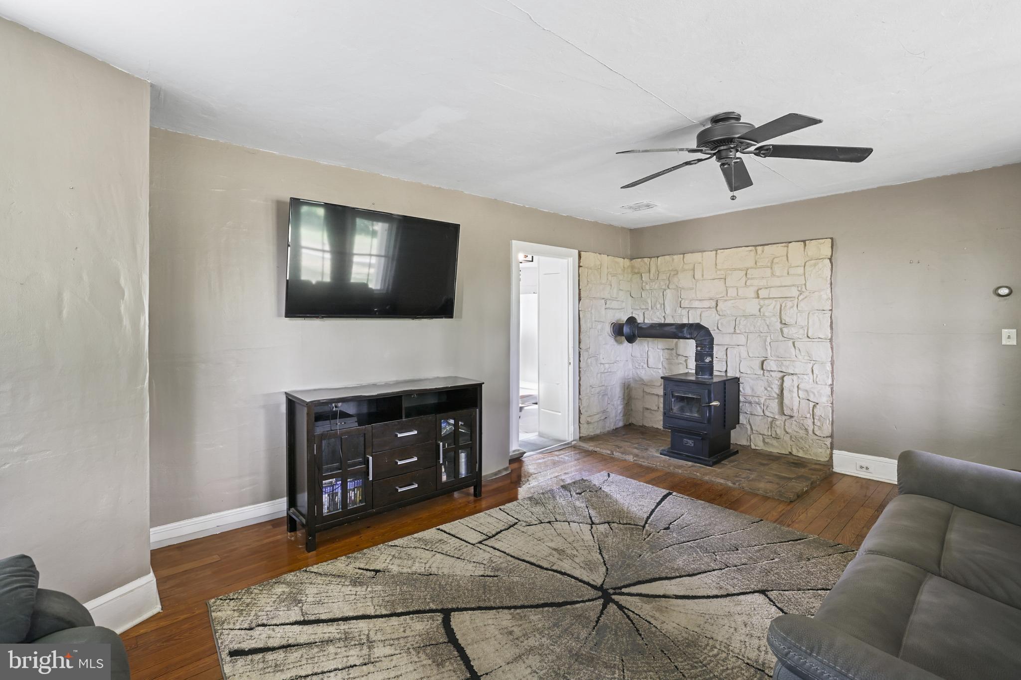 18373 LICKEY MILL RD