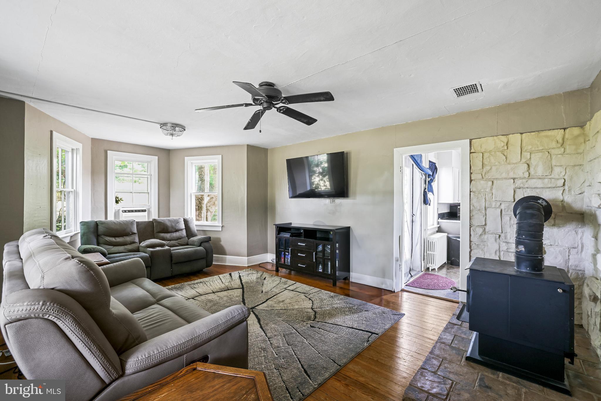 18373 LICKEY MILL RD