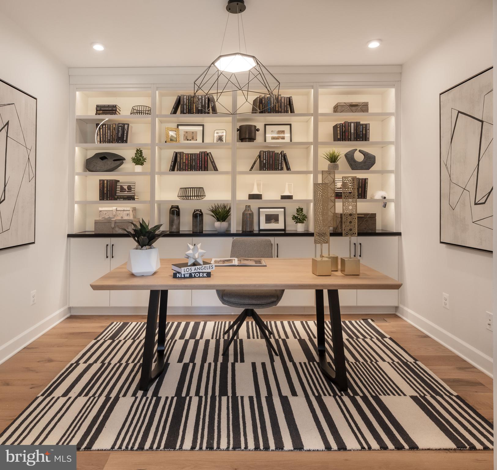 43054 Greeley Sq