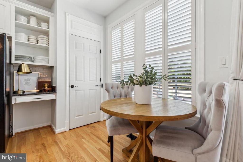 43121 SHADOW TERRACE