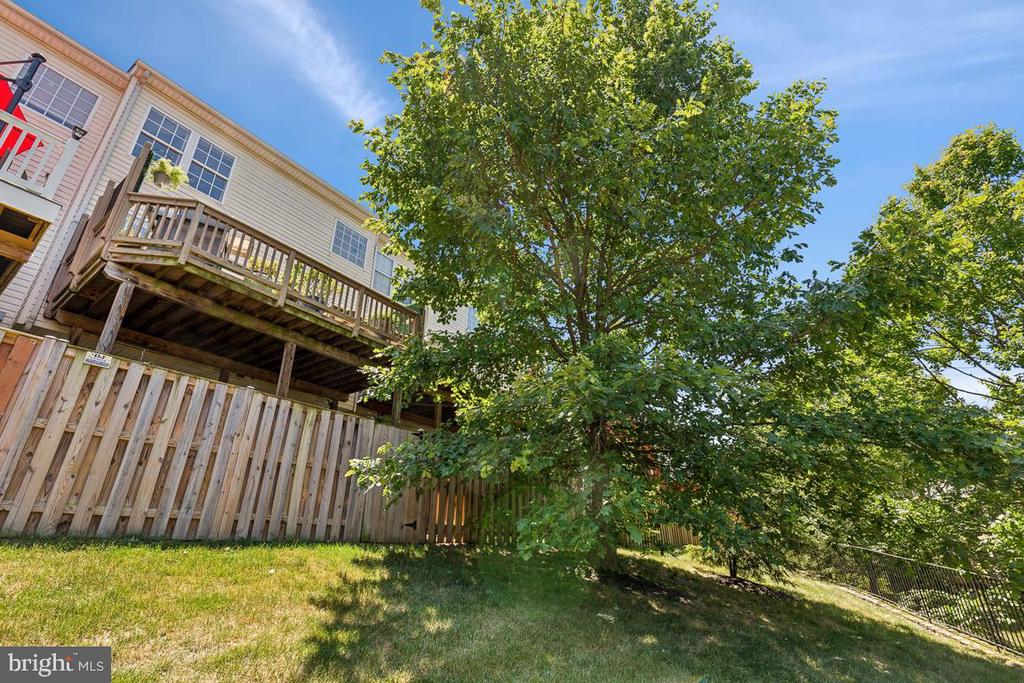 43121 SHADOW TERRACE