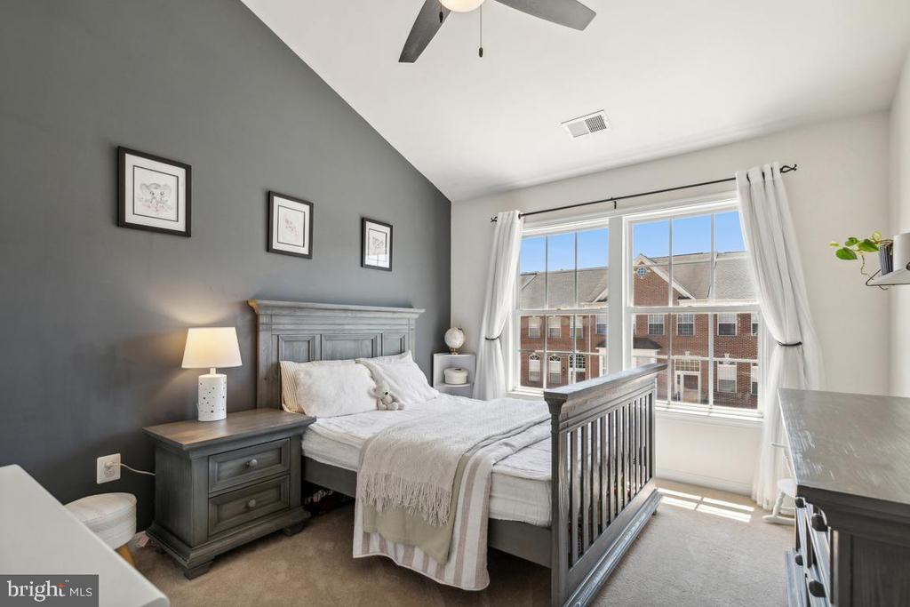 43121 SHADOW TERRACE