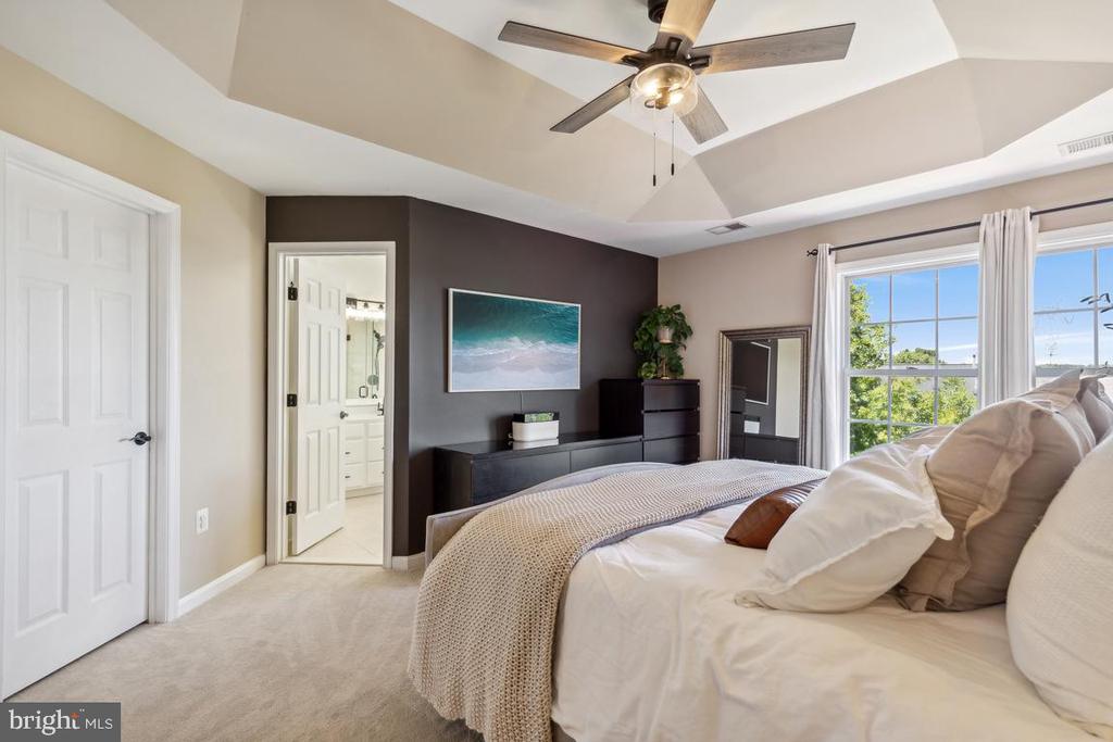 43121 SHADOW TERRACE
