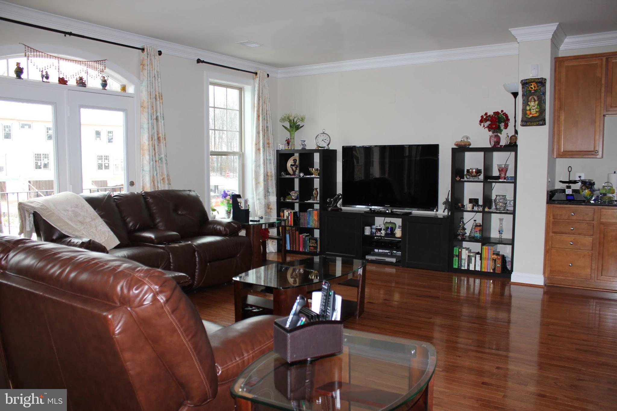 22217 FALLING TERRACE