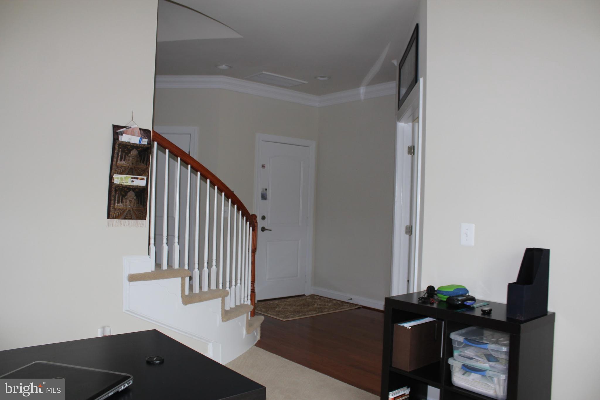 22217 FALLING TERRACE