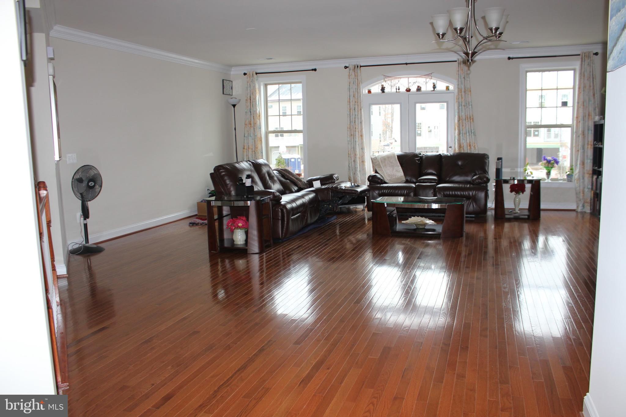 22217 FALLING TERRACE