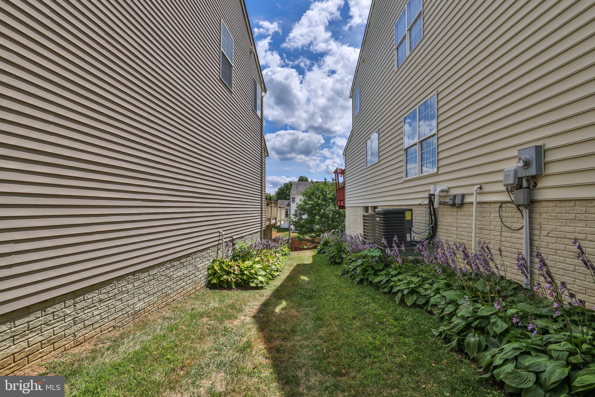 434 E LOUDOUN VALLEY DRIVE