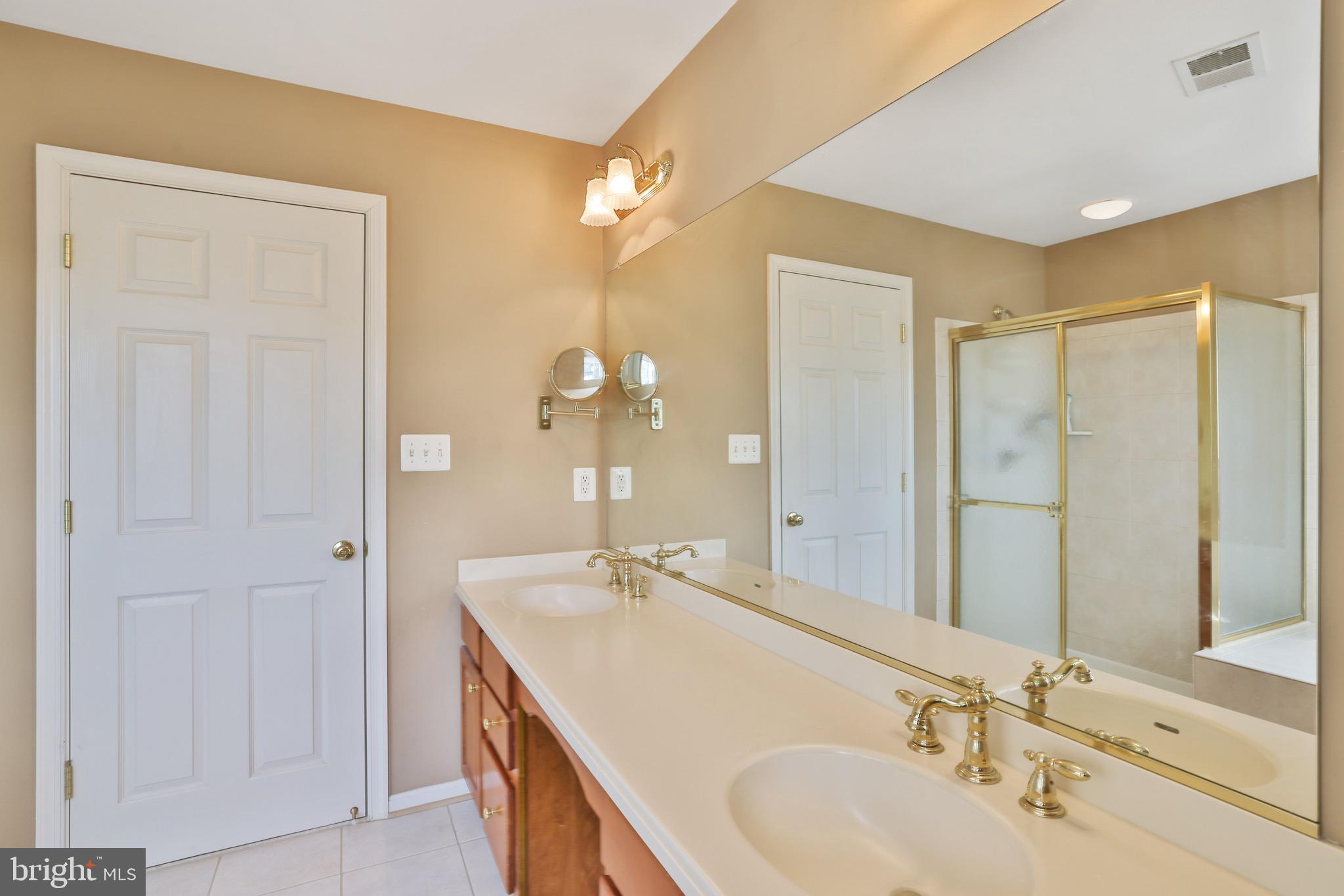 434 E LOUDOUN VALLEY DRIVE