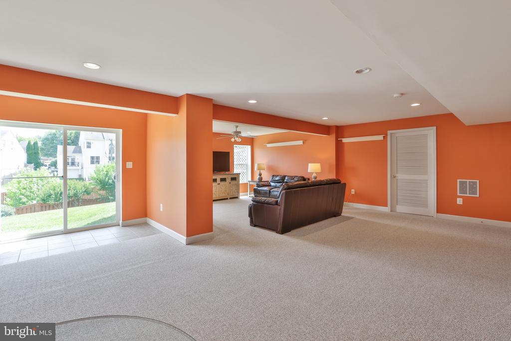 434 E LOUDOUN VALLEY DRIVE