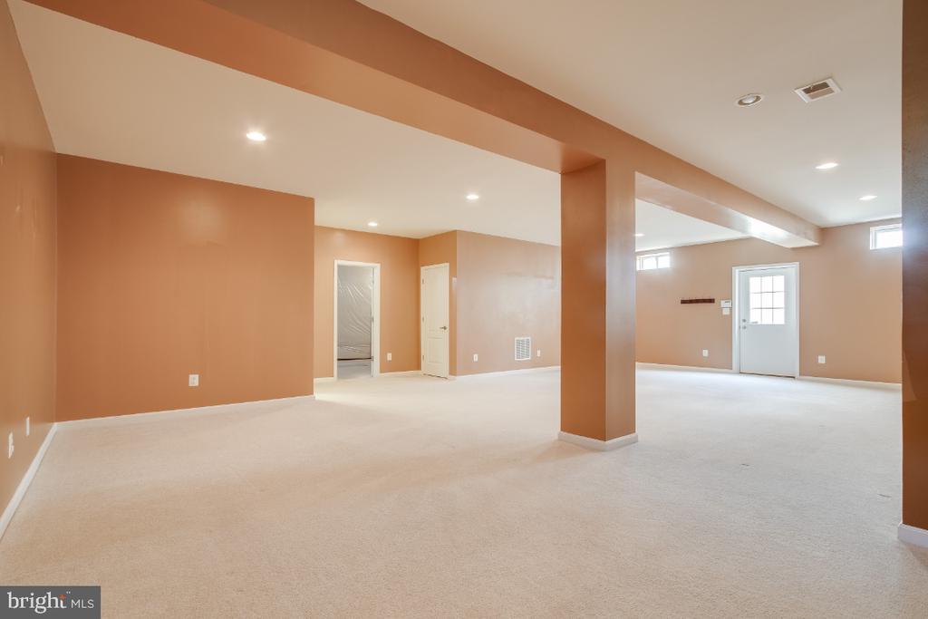 21956 PANMURE COURT