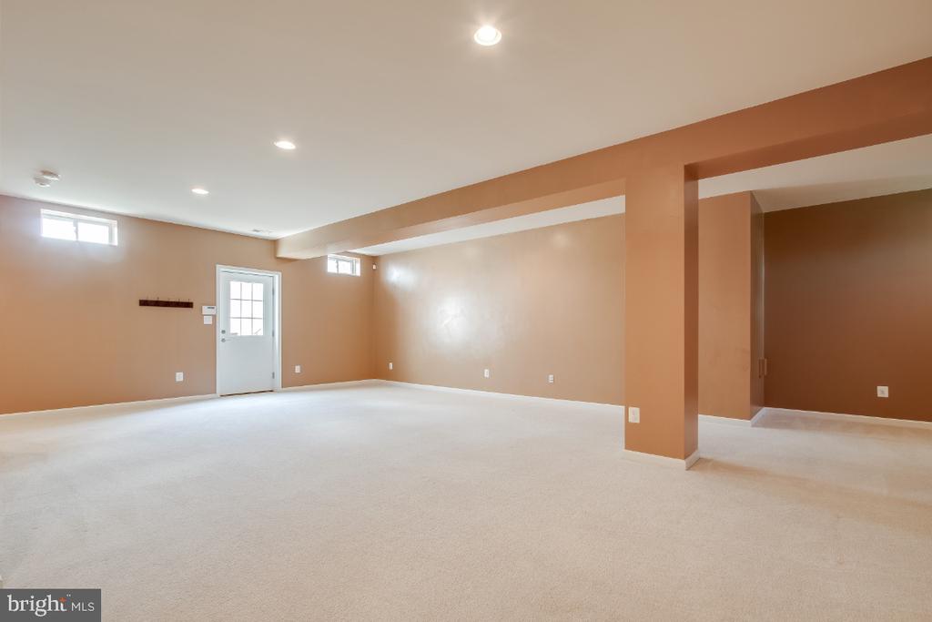 21956 PANMURE COURT