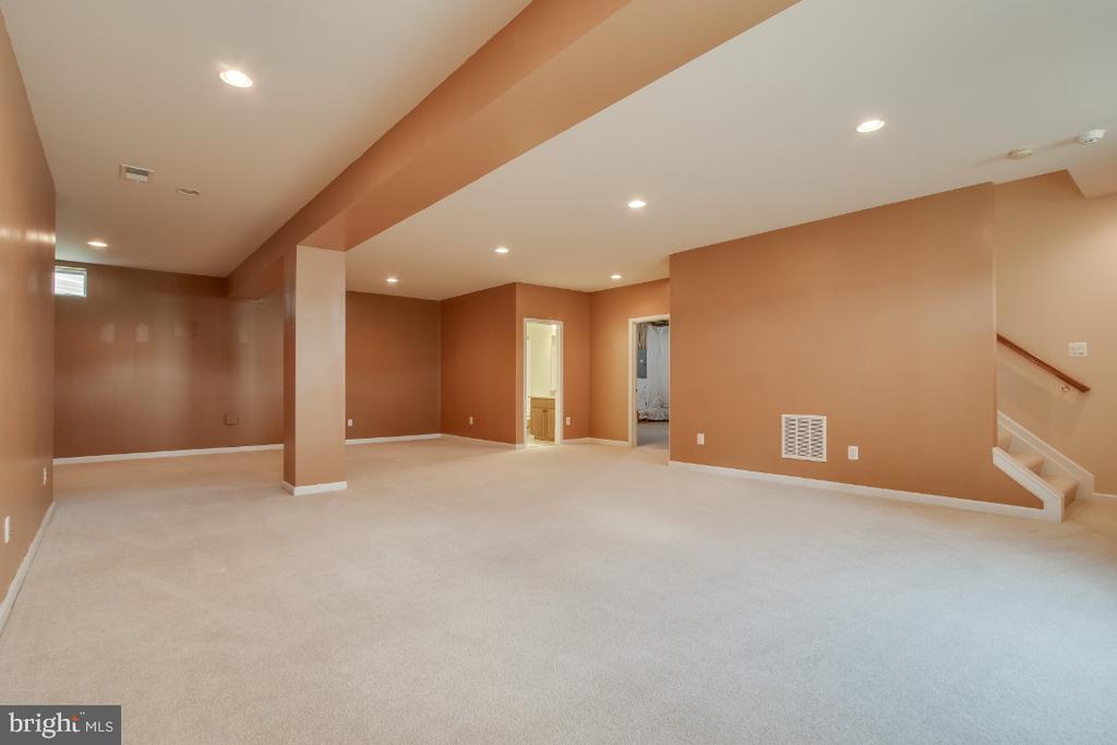 21956 PANMURE COURT