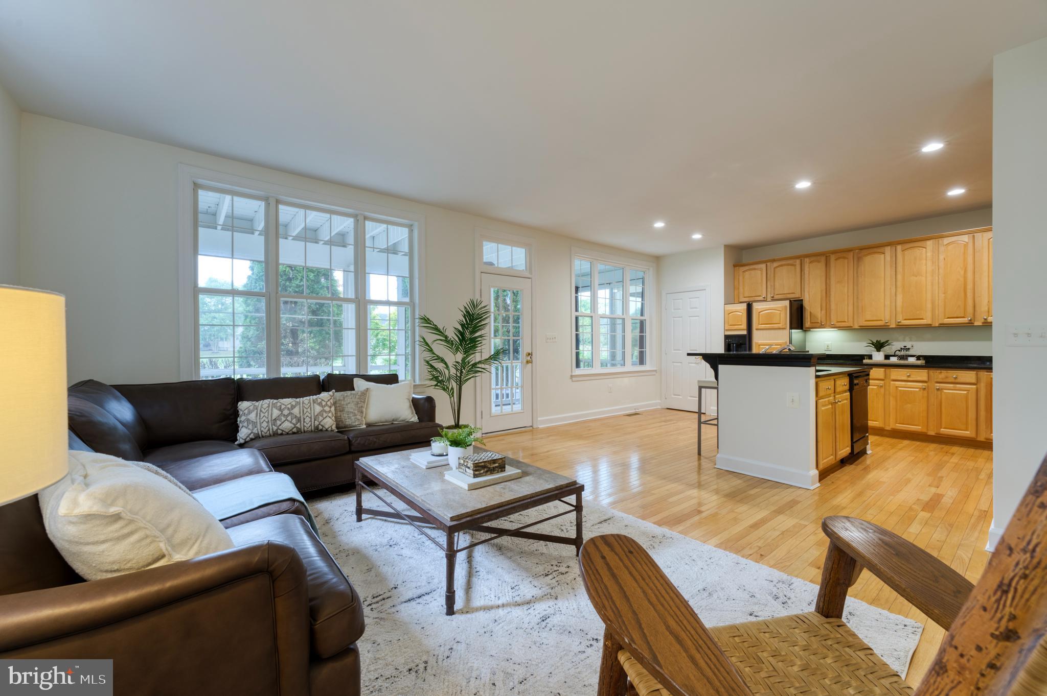 18424 Lanier Island Sq