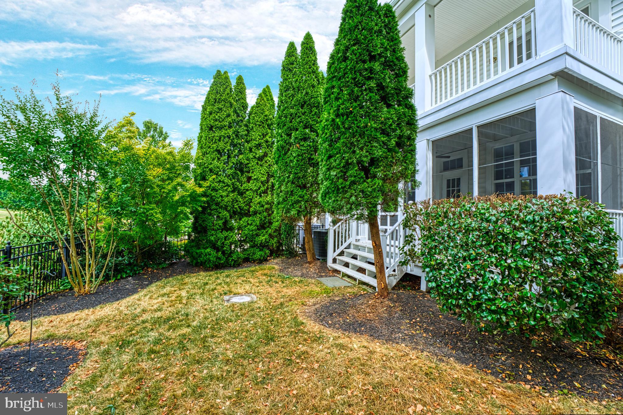 18424 Lanier Island Sq