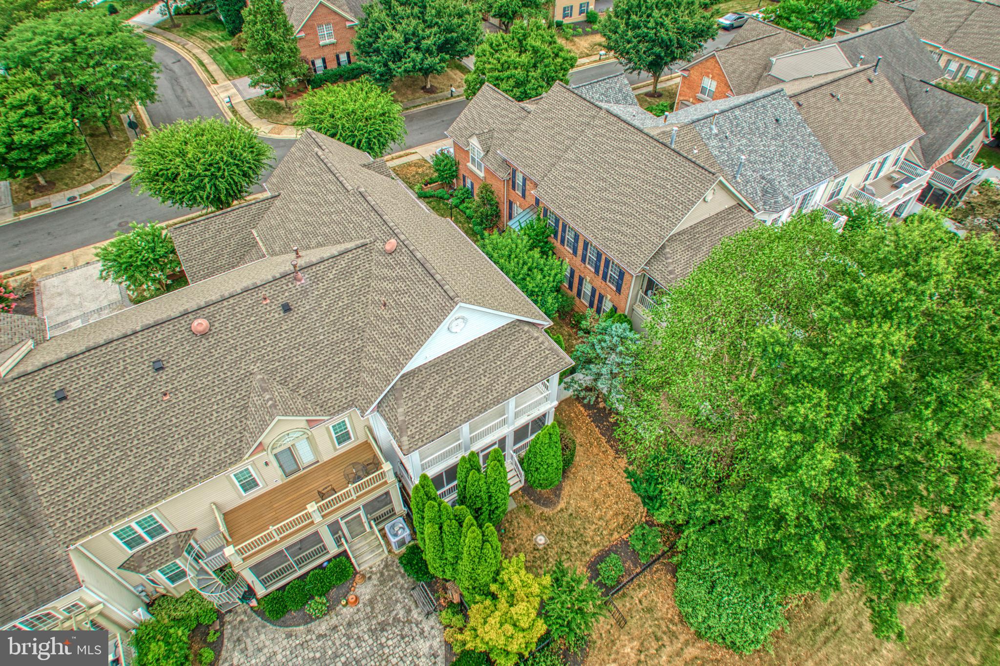 18424 Lanier Island Sq
