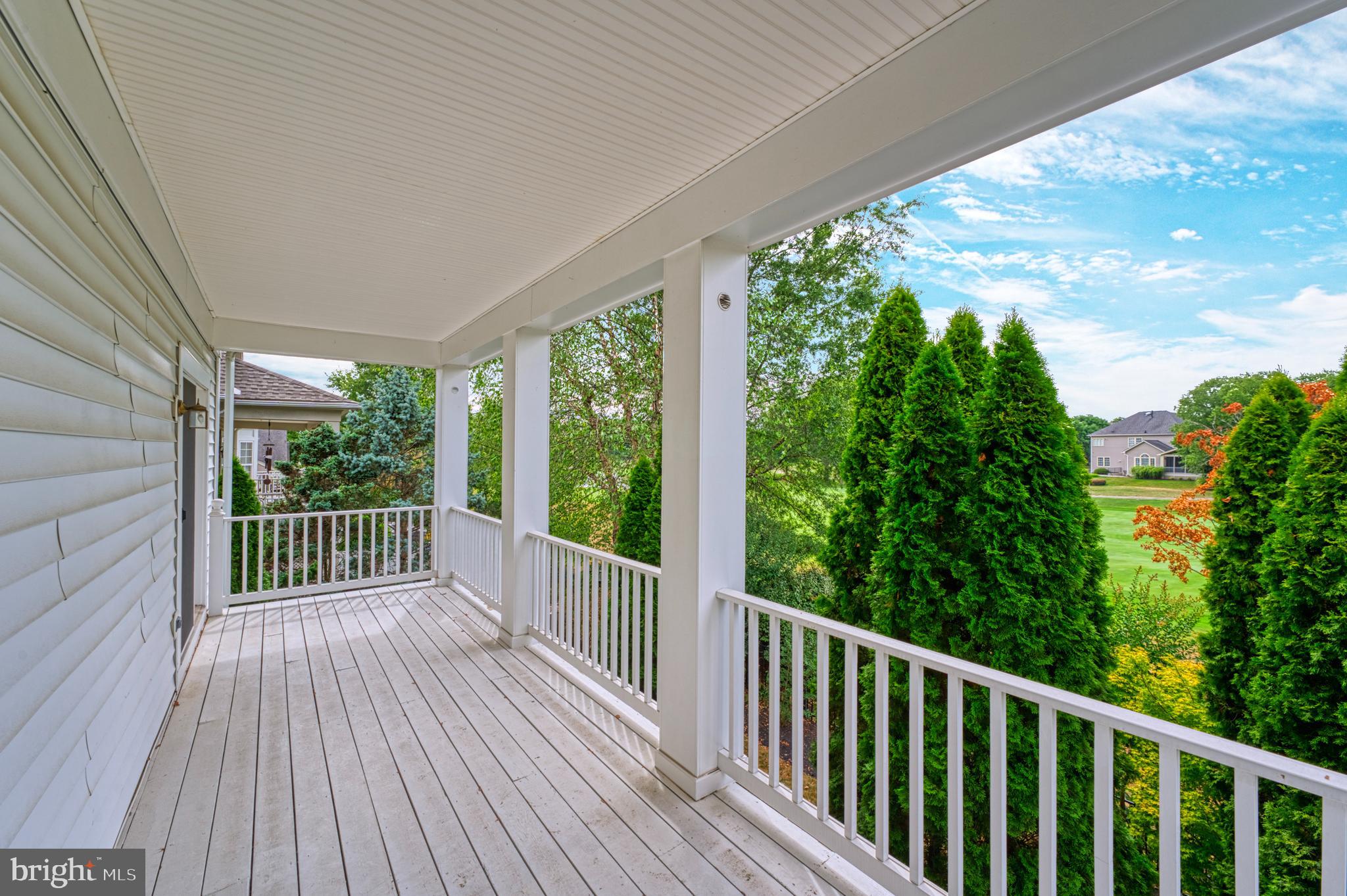 18424 Lanier Island Sq