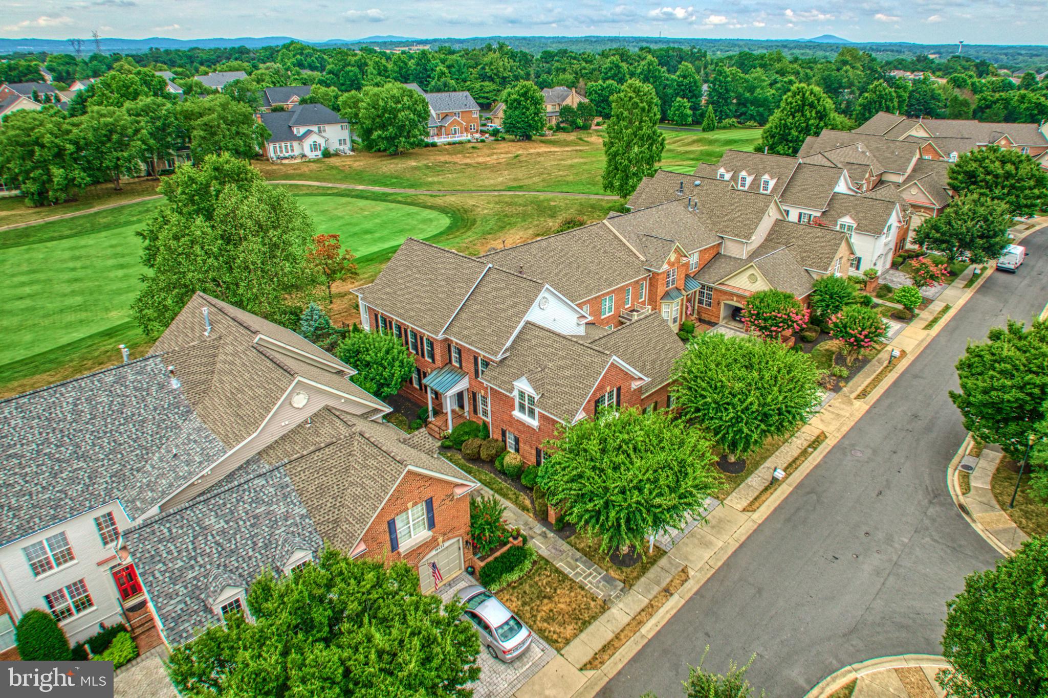 18424 Lanier Island Sq