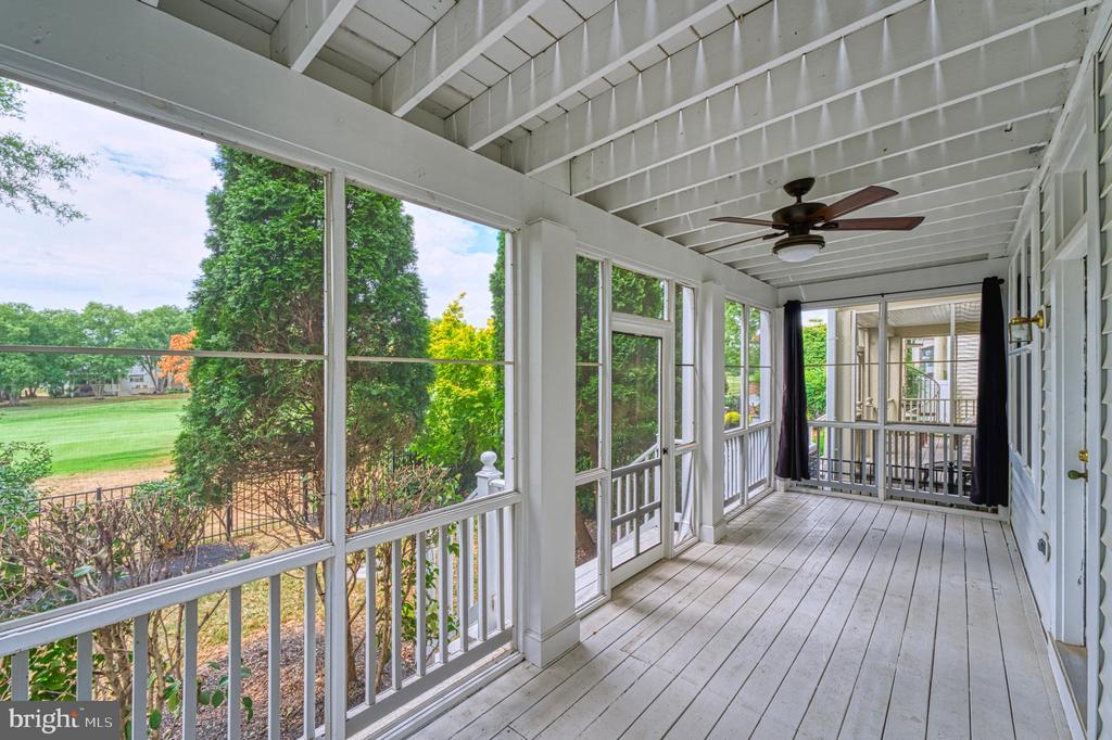 18424 Lanier Island Sq