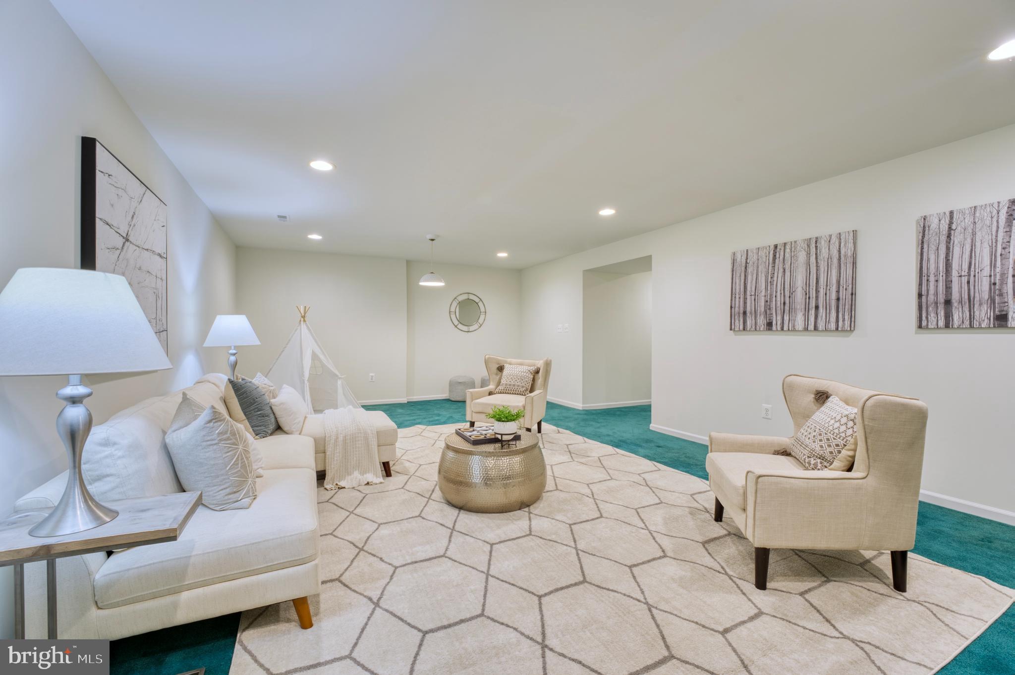 18424 Lanier Island Sq