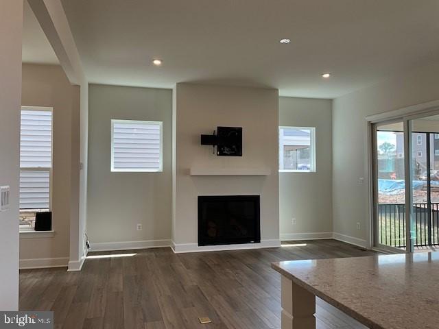 43200 Greeley Sq