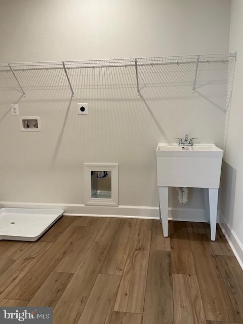 43200 Greeley Sq