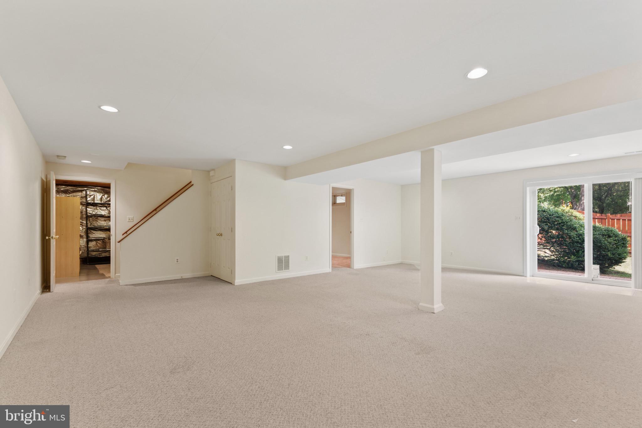 606 Jason Ct
